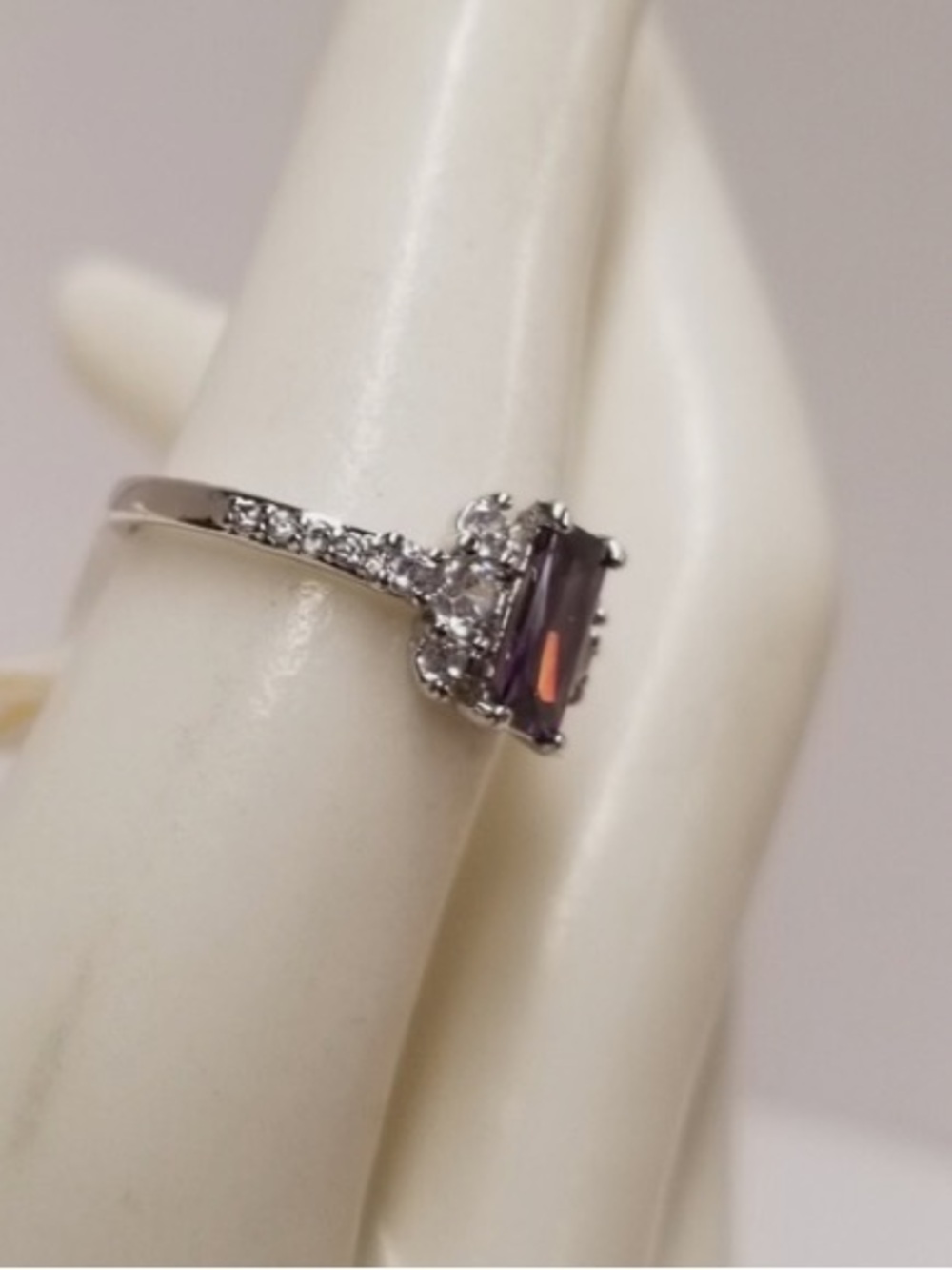 Bomb Party "Glitz & Style" Dark Amethyst CZ Rhodium Plated Ring Size 6 Zirconia - Picture 3 of 10